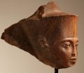 مجسمه سر فرعون ۴ میلیون و ۷۰۰ هزار پوند فروخته شد